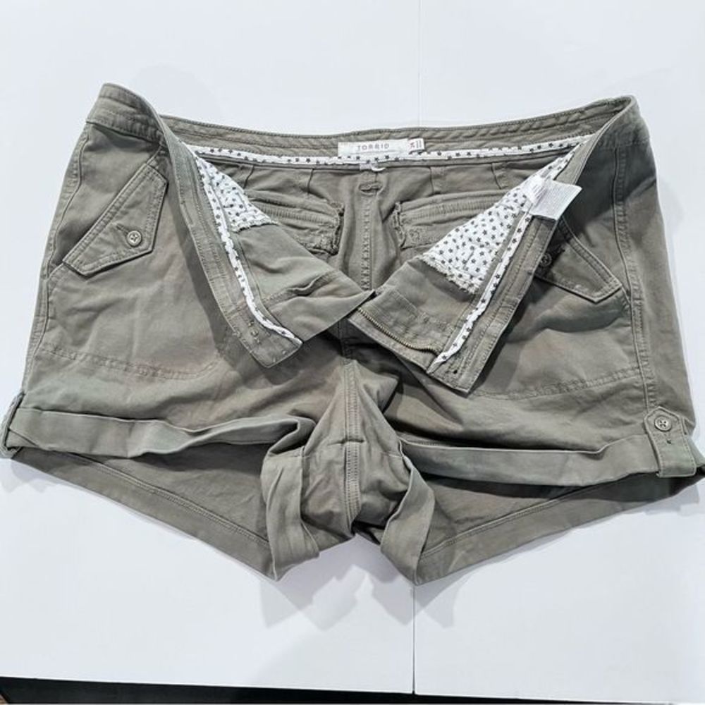 Torrid Olive Green 3.5 Inch Military Stretch Twill‎ Mid-rise Shorts Plus Size 24 - Picture 7 of 13